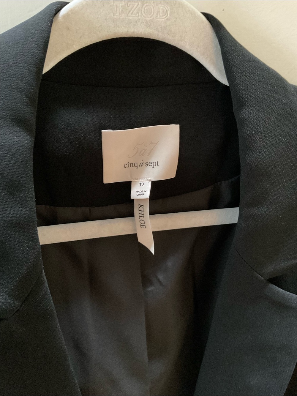cinq a sept Black Khloe Ruched Sleeve Blazer - Picture 4 of 4